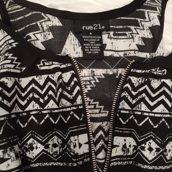 Rue 21 size S summer dress - Picture 3 of 3